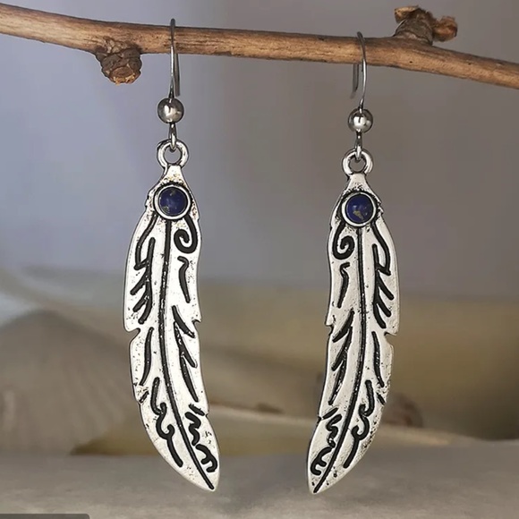 Vitalfinds Jewelry - Boho Silver Feather Earrings